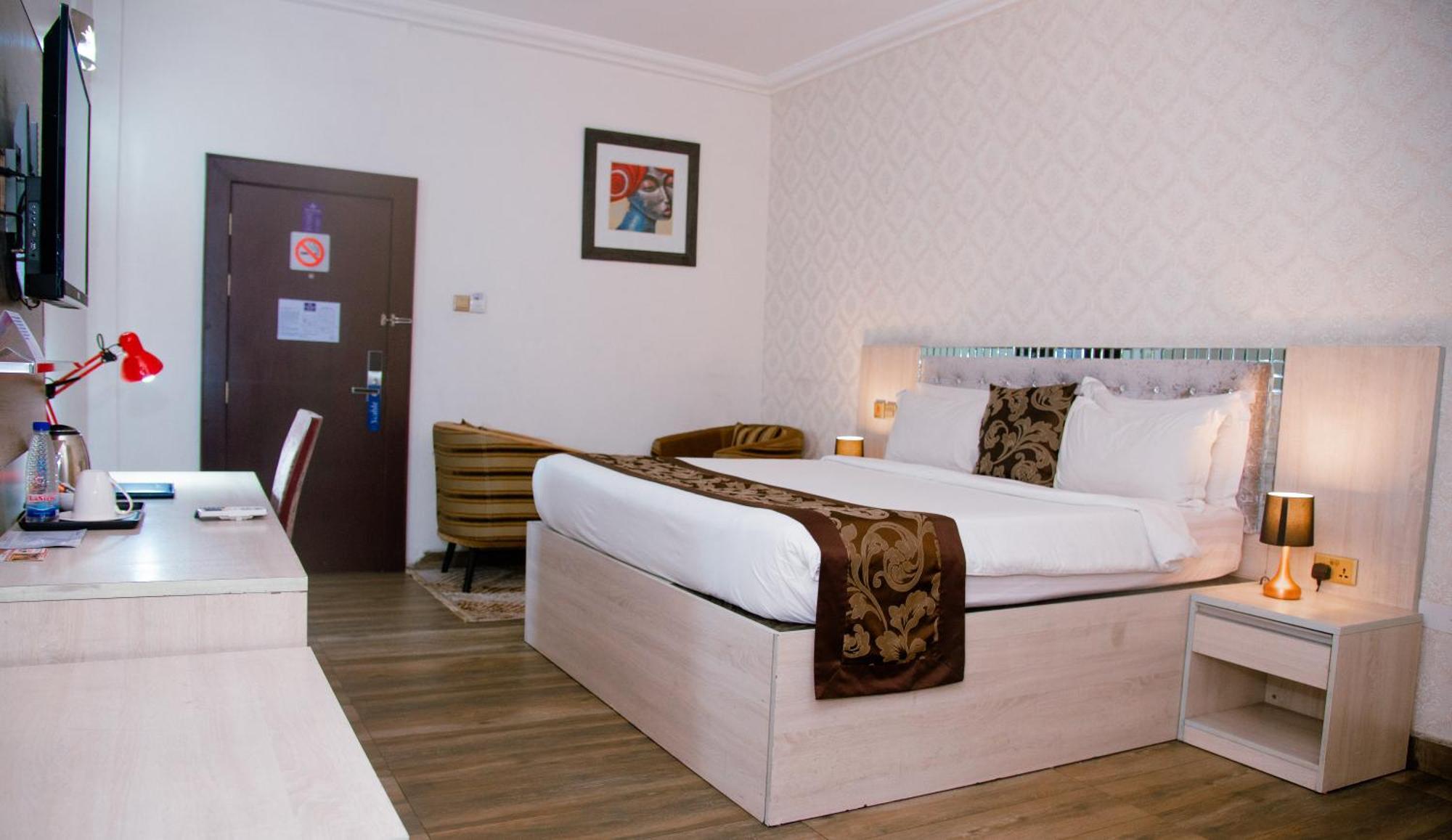 Golden Tulip Hotel -Gt31 Stadium Road Port Harcourt Exterior foto
